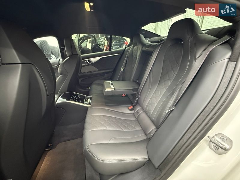 Купе BMW M8 2024 в Виннице фото 18 Купе BMW M8 2024 в Виннице