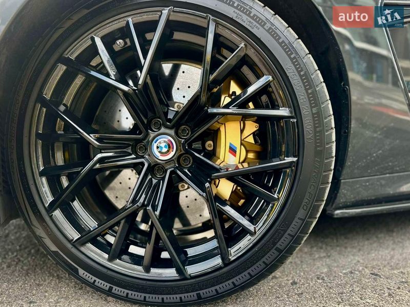 Купе BMW M8 2021 в Києві фото 10 Купе BMW M8 2021 в Києві