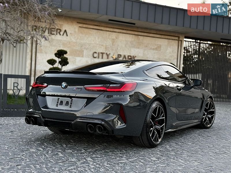 Купе BMW M8 2023 в Львове