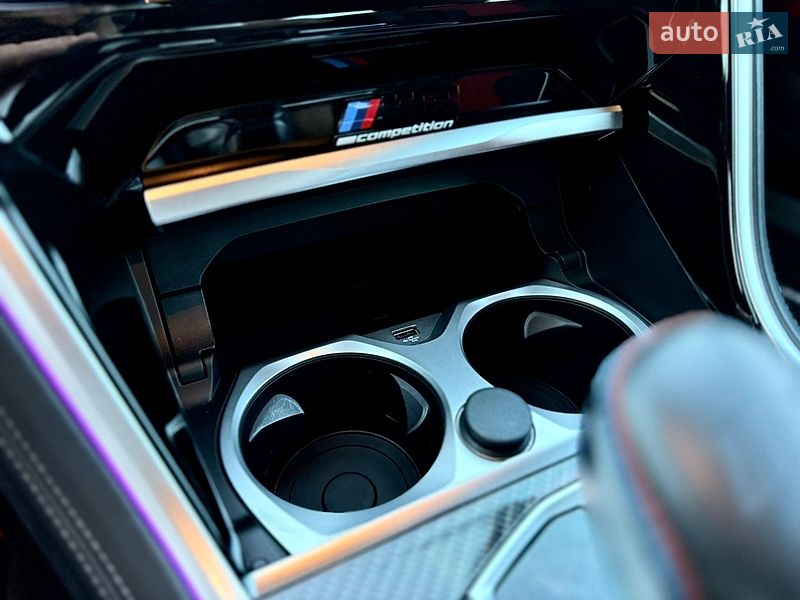 Купе BMW M8 2023 в Львове