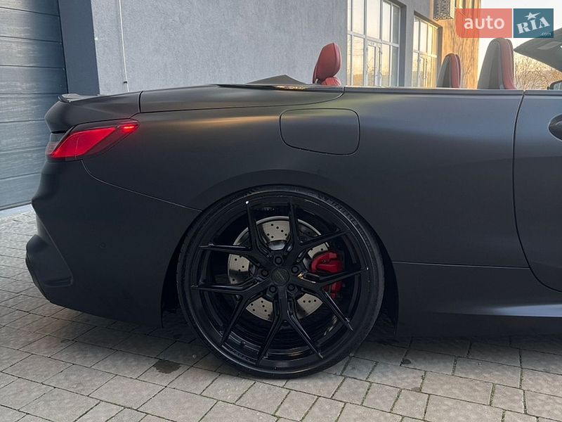 Кабріолет BMW M8 2021 в Львові
