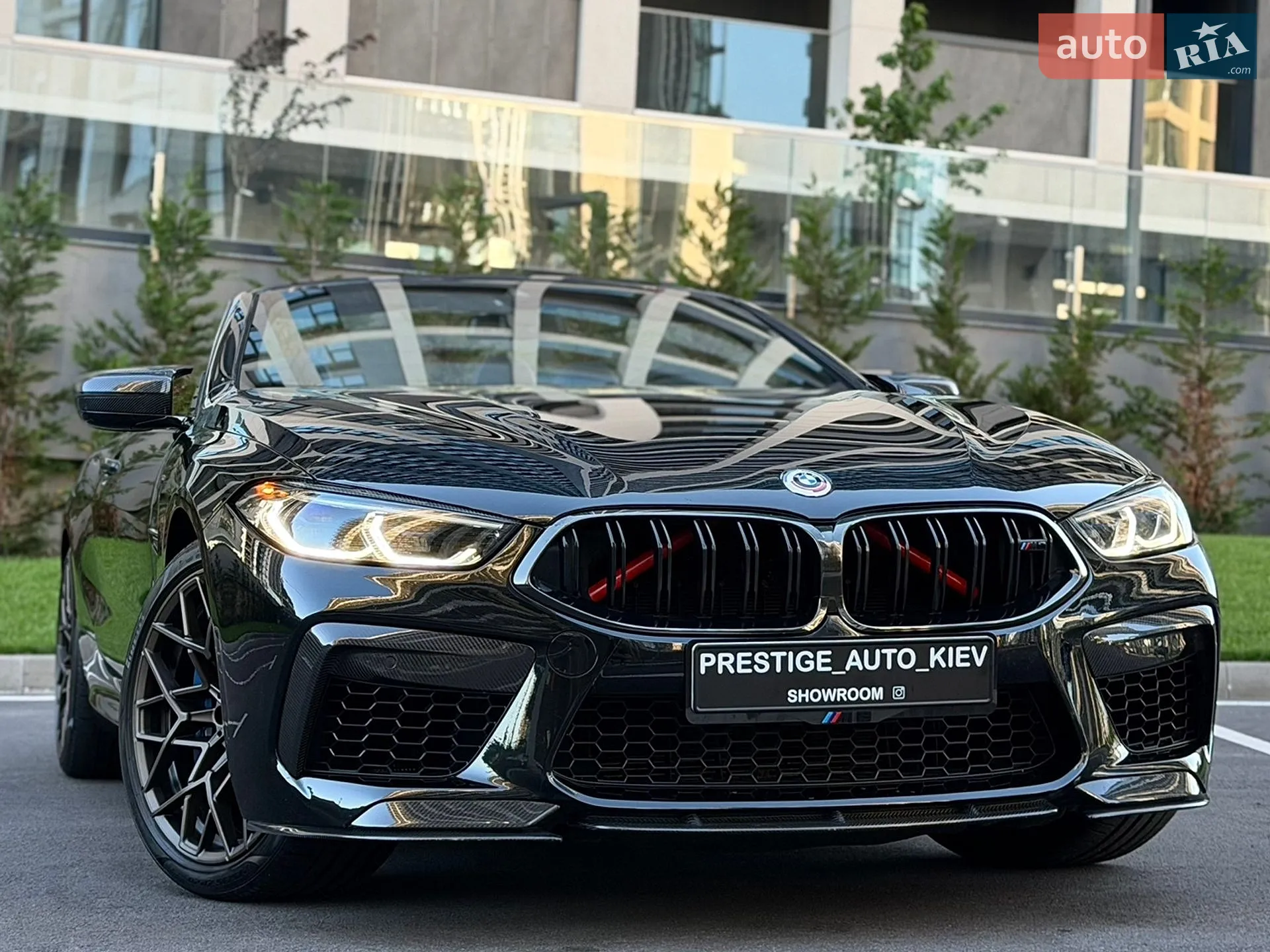 2022 BMW M8 - фото 1