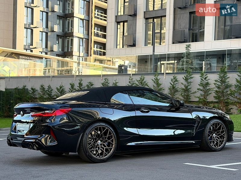 Кабріолет BMW M8 2022 в Києві