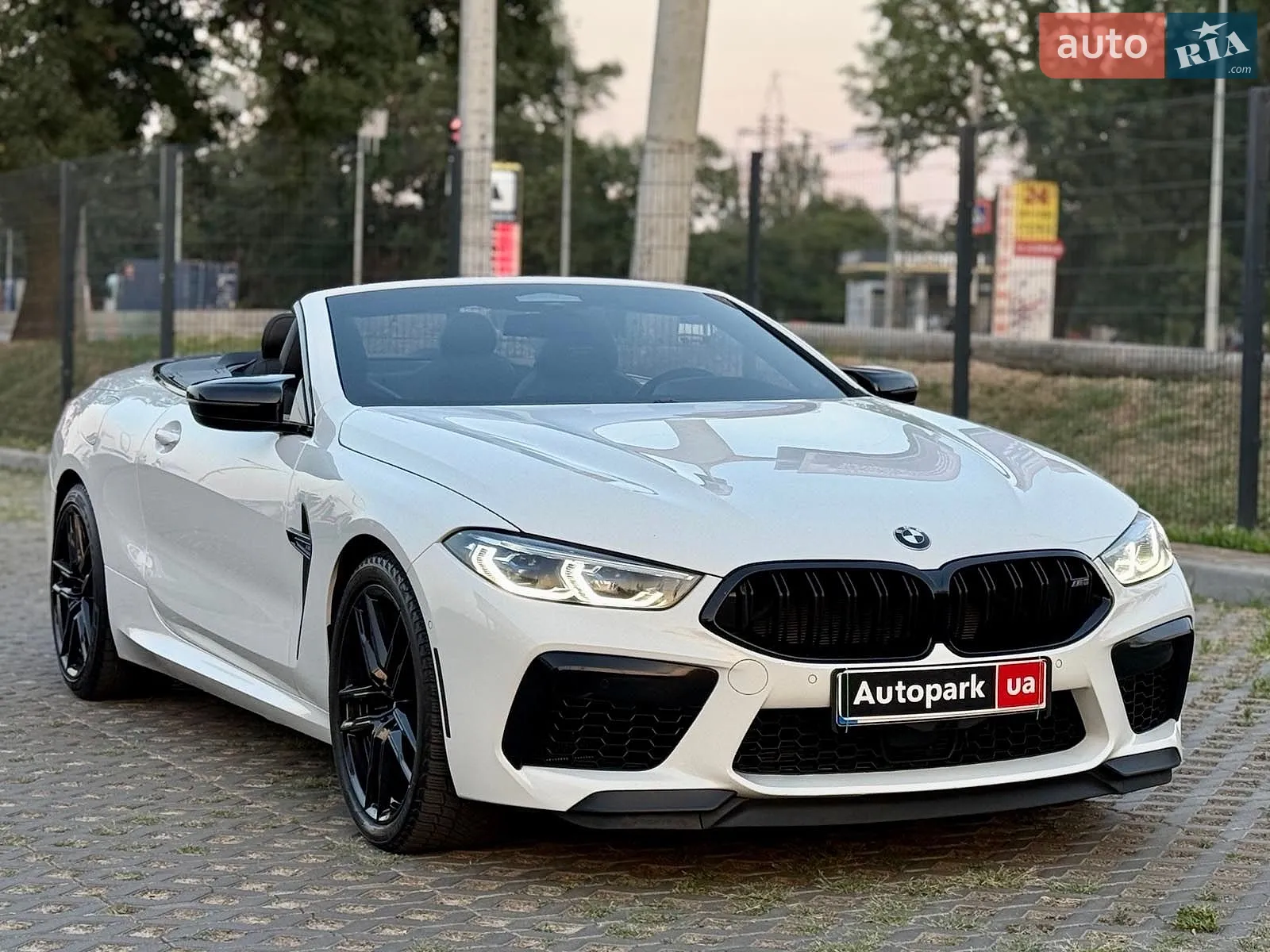 2019 BMW M8 - мініатюра 3