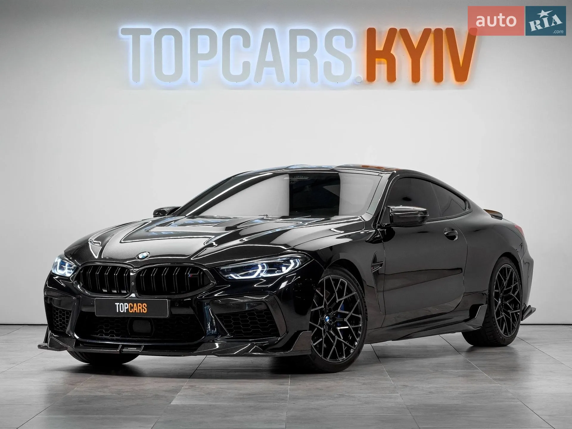 2023 BMW M8 - фото 1