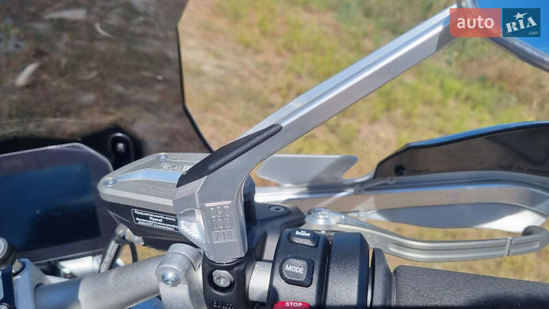 Мотоцикл Без обтекателей (Naked bike) BMW R 1250R 2021 в Горишних Плавнях