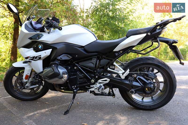 Мотоцикл Спорт-туризм BMW R 1250RS 2023 в 