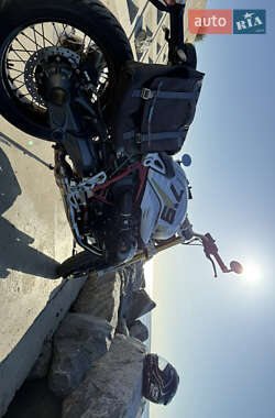 Мотоцикл Классик BMW R nineT 2015 в 