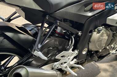 Мотоцикл Без обтікачів (Naked bike) BMW S 1000R 2016 в 