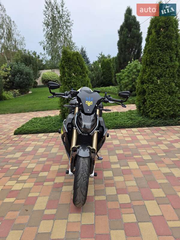 Мотоцикл Без обтекателей (Naked bike) BMW S 1000R 2023 в Днепре фото 7 Мотоцикл Без обтекателей (Naked bike) BMW S 1000R 2023 в Днепре