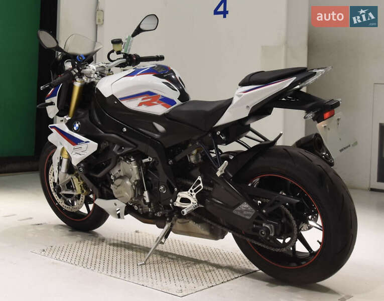 Мотоцикл Без обтекателей (Naked bike) BMW S 1000R 2018 в Нежине фото 5 Мотоцикл Без обтекателей (Naked bike) BMW S 1000R 2018 в Нежине