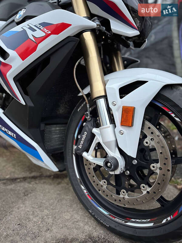 Мотоцикл Без обтекателей (Naked bike) BMW S 1000R 2022 в Киеве фото 6 Мотоцикл Без обтекателей (Naked bike) BMW S 1000R 2022 в Киеве