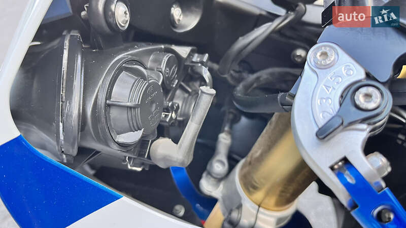 Спортбайк BMW S 1000RR 2010 в Кременчуге фото 22 Спортбайк BMW S 1000RR 2010 в Кременчуге