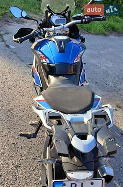 Мотоцикл Спорт-туризм BMW S 1000XR 2018 в 