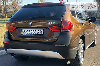 Внедорожник / Кроссовер BMW X1 2011 в Ровно