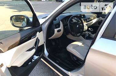 Позашляховик / Кросовер BMW X1 2011 в 