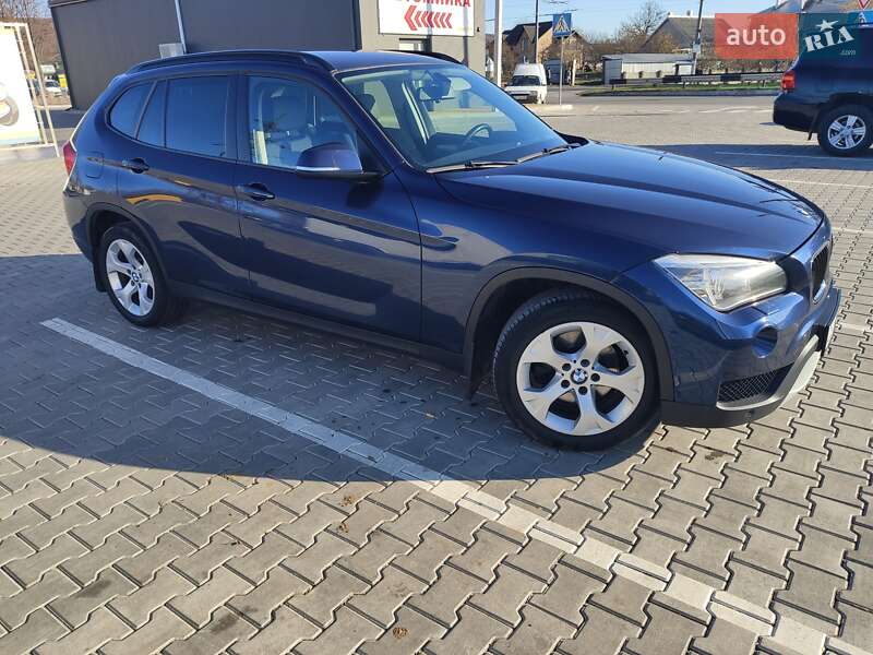 Хетчбек BMW X1 2012 в Чернівцях