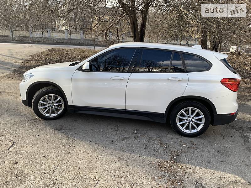 Позашляховик / Кросовер BMW X1 2016 в Києві
