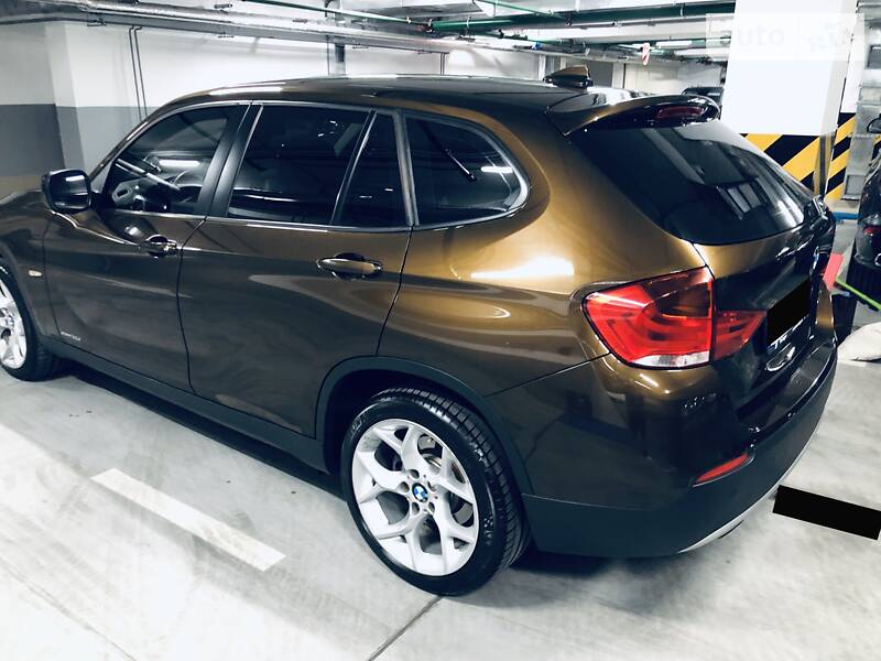 Позашляховик / Кросовер BMW X1 2011 в Києві