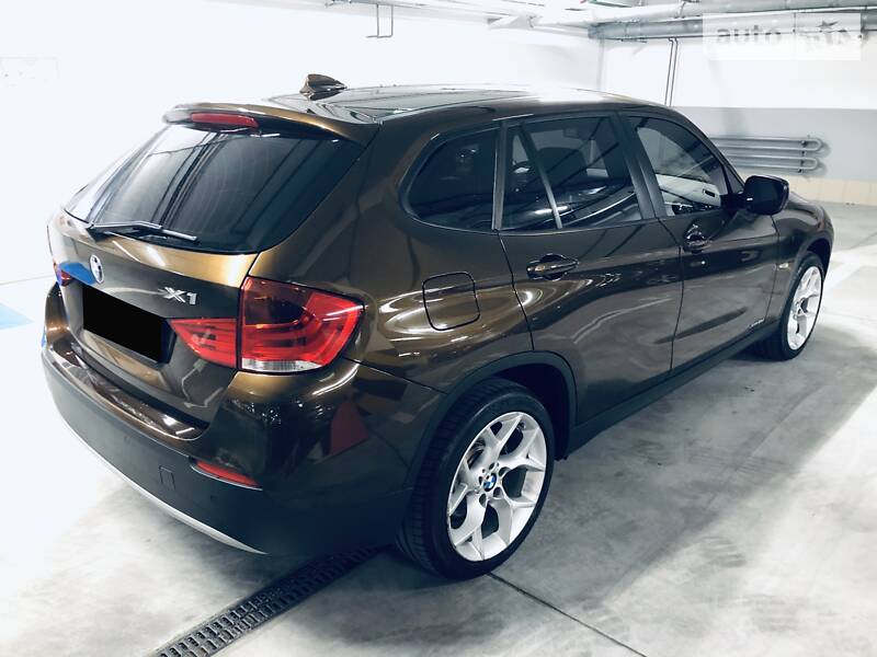Позашляховик / Кросовер BMW X1 2011 в Києві