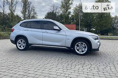 Позашляховик / Кросовер BMW X1 2011 в Івано-Франківську