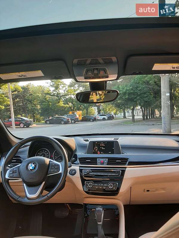 Внедорожник / Кроссовер BMW X1 2016 в Николаеве