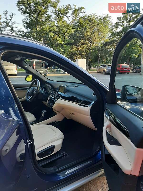 Внедорожник / Кроссовер BMW X1 2016 в Николаеве