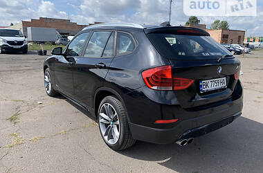Внедорожник / Кроссовер BMW X1 2013 в Костополе
