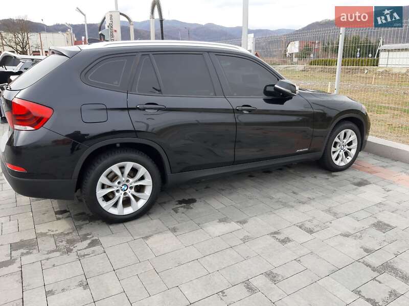 Внедорожник / Кроссовер BMW X1 2013 в Хусте