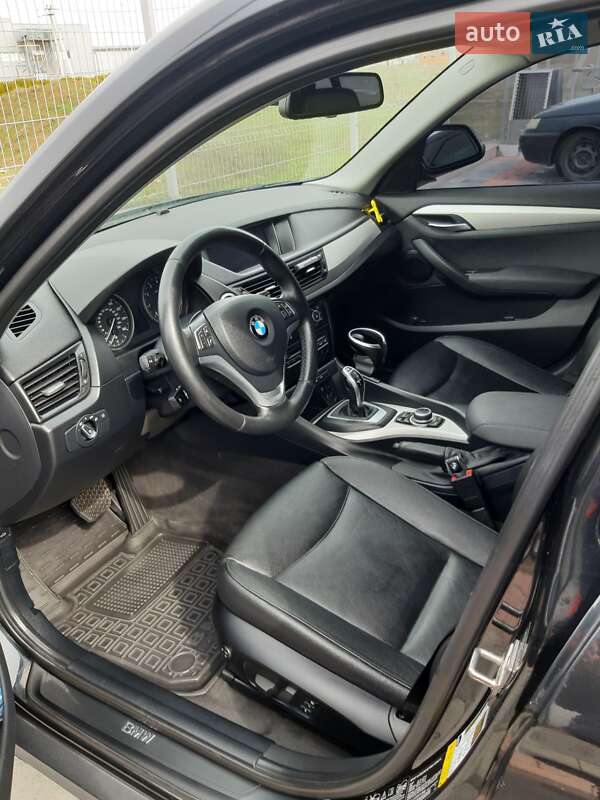 Внедорожник / Кроссовер BMW X1 2013 в Хусте