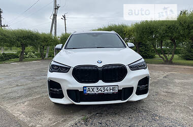 Внедорожник / Кроссовер BMW X1 2016 в Полтаве