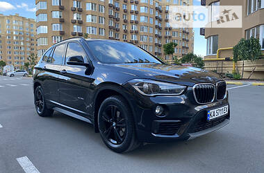 Внедорожник / Кроссовер BMW X1 2018 в Киеве