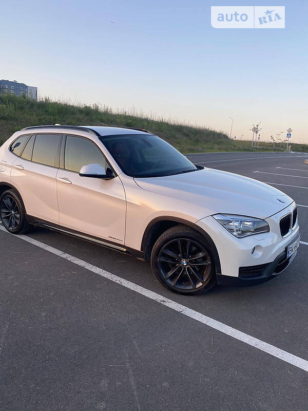Внедорожник / Кроссовер BMW X1 2013 в Ровно