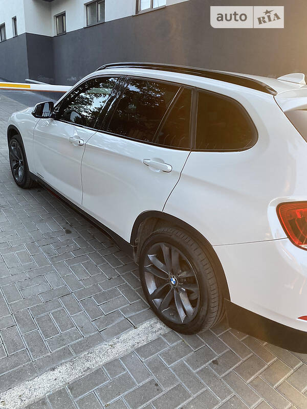 Внедорожник / Кроссовер BMW X1 2013 в Ровно