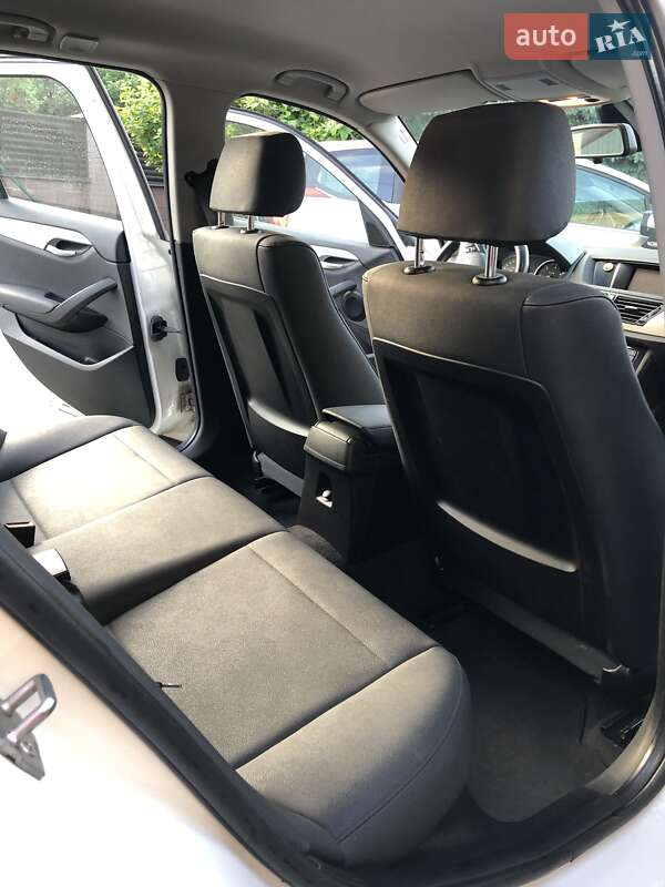 Позашляховик / Кросовер BMW X1 2013 в Львові