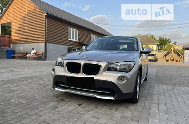 Внедорожник / Кроссовер BMW X1 2011 в Черновцах