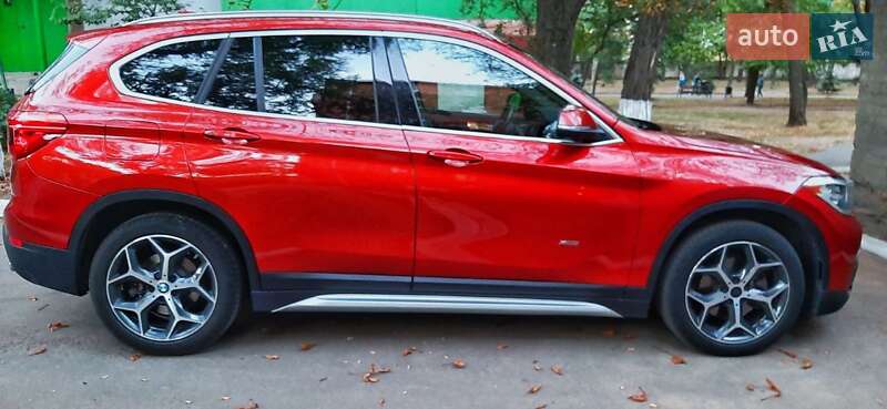 Внедорожник / Кроссовер BMW X1 2017 в Луцке
