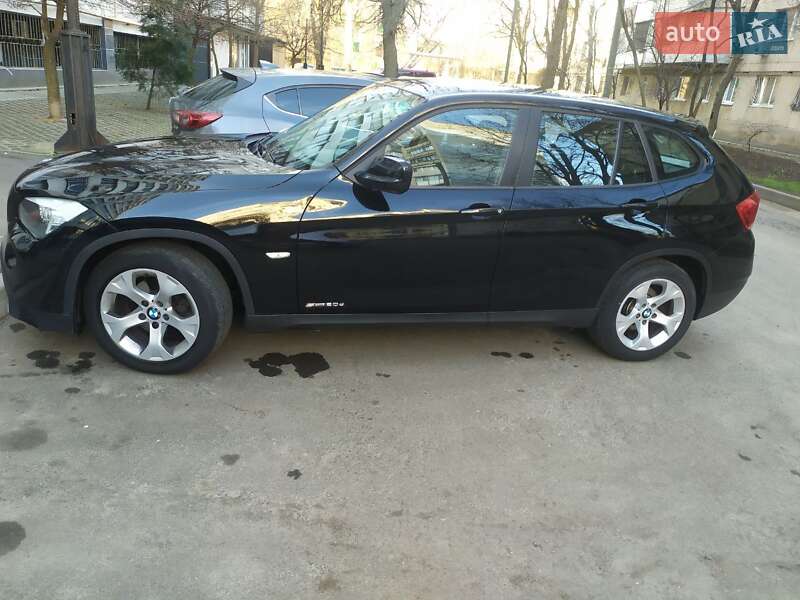 Внедорожник / Кроссовер BMW X1 2010 в Одессе