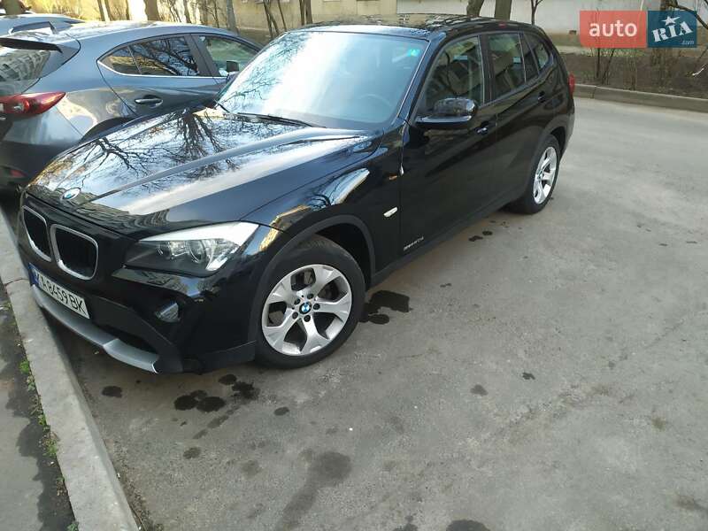 Внедорожник / Кроссовер BMW X1 2010 в Одессе