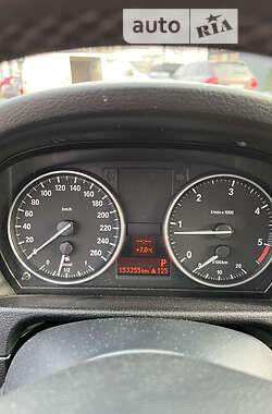 Позашляховик / Кросовер BMW X1 2012 в 