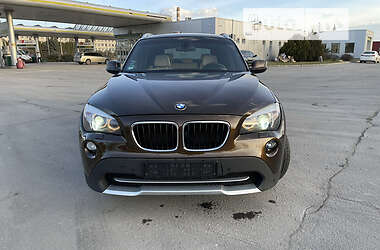 Позашляховик / Кросовер BMW X1 2010 в 
