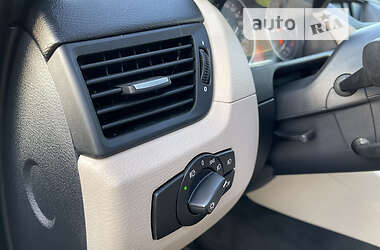 Позашляховик / Кросовер BMW X1 2010 в 