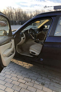 Позашляховик / Кросовер BMW X1 2013 в 