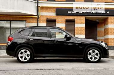 Внедорожник / Кроссовер BMW X1 2012 в 