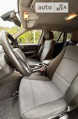 Внедорожник / Кроссовер BMW X1 2012 в 