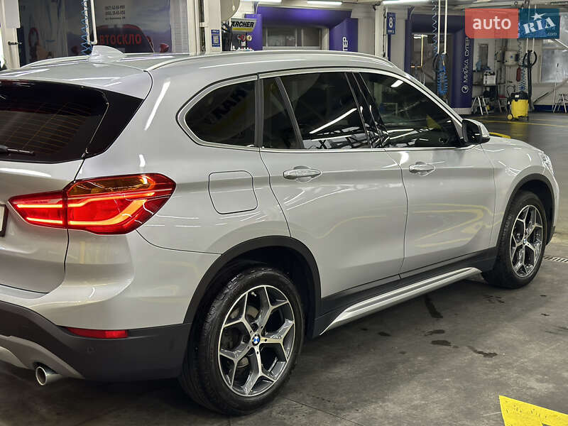 Позашляховик / Кросовер BMW X1 2018 в Чернівцях