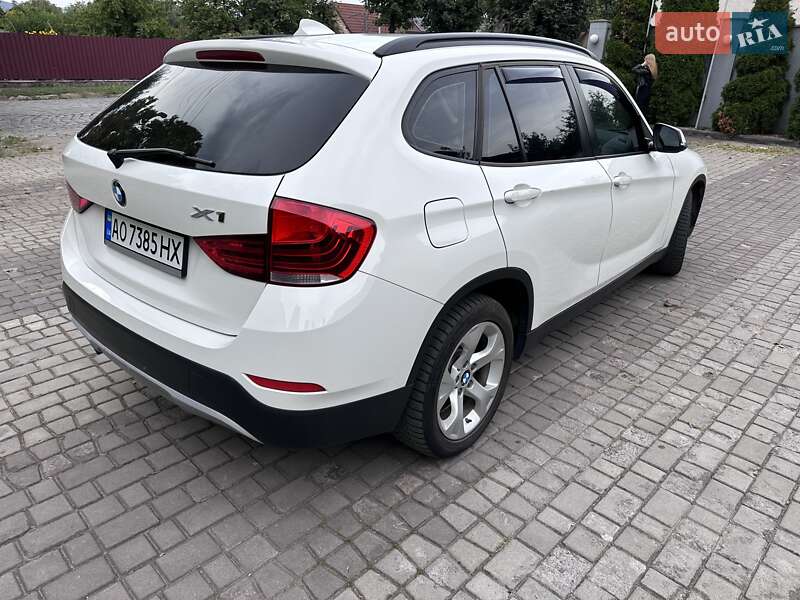 Позашляховик / Кросовер BMW X1 2013 в Іршаві