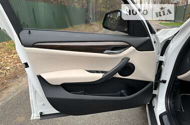 Внедорожник / Кроссовер BMW X1 2013 в 