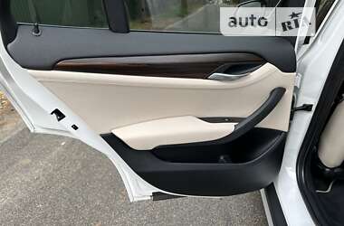 Внедорожник / Кроссовер BMW X1 2013 в 