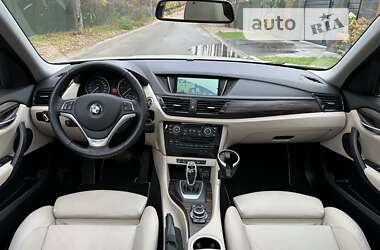 Внедорожник / Кроссовер BMW X1 2013 в 